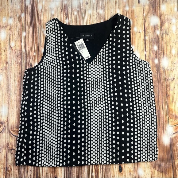 Premise Tops - NWT Premise sleeveless Women’s Blouse Size Small White/Black